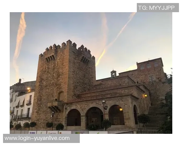 探索埃斯特旺的魅力与文化底蕴，揭开这座城市的神秘面纱